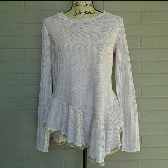 Altar'd State Sweaters - Altar'd State assymetrical hem cozy sweater small